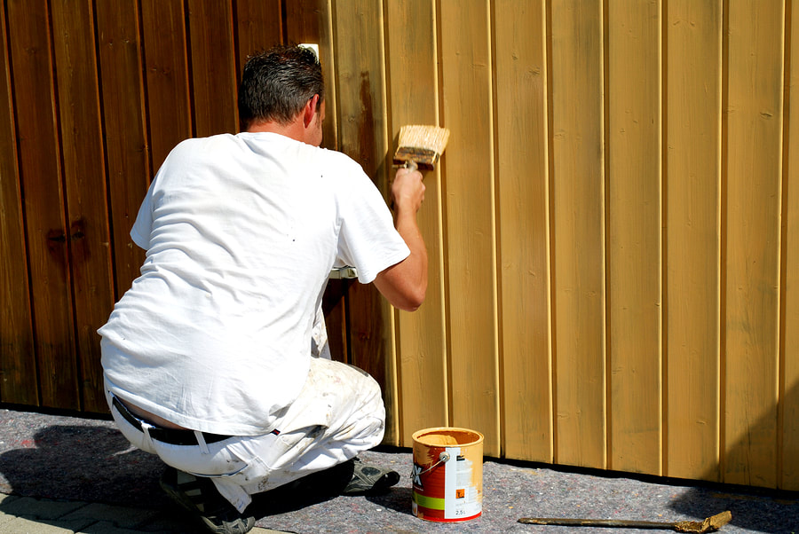 How To Best Paint A Metal Fence in Del Mar, CA - Peek Brothers Painting